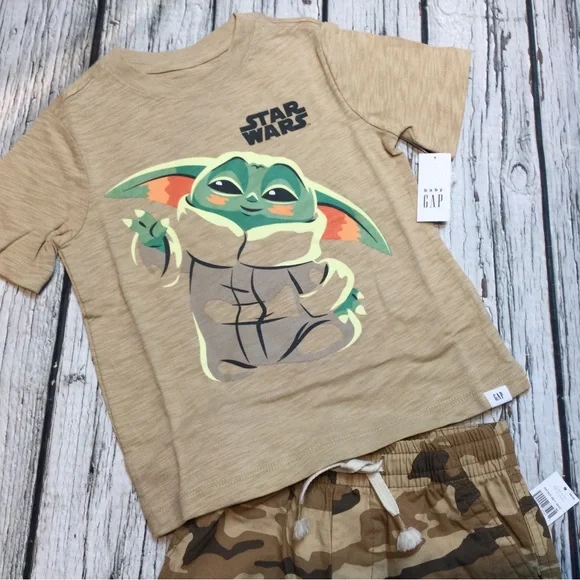 Gap Boys 18-24 M 2T 4T 5T Baby Yoda Star Wars Shorts Outfit. NWT - Picture 2 of 4